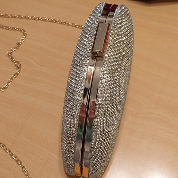 Purse - Picture 2 of 4